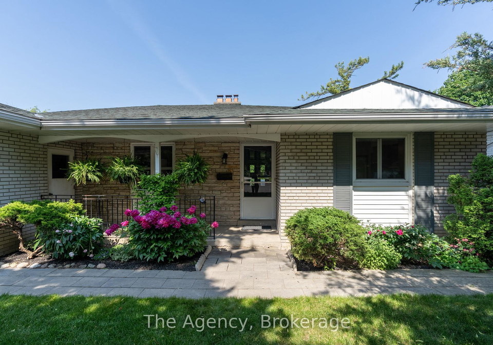 30-deanewood-crescent-etobicoke-ontario-w12230006