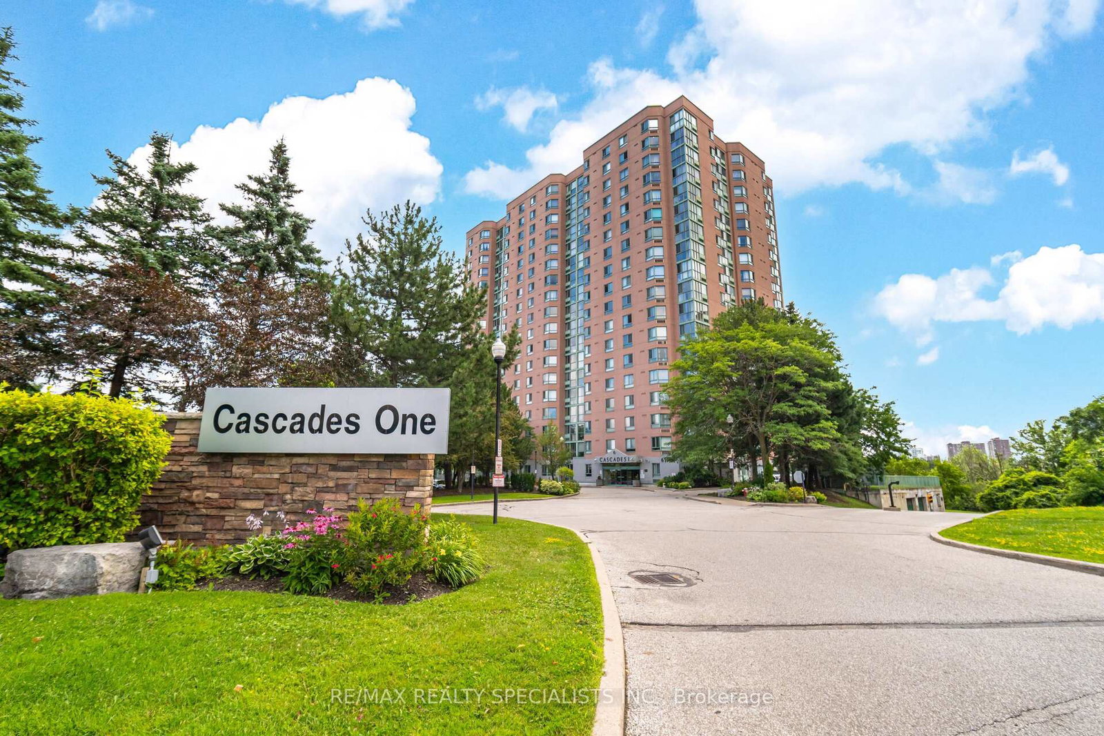 61-markbrook-lane-etobicoke-ontario-w12230244