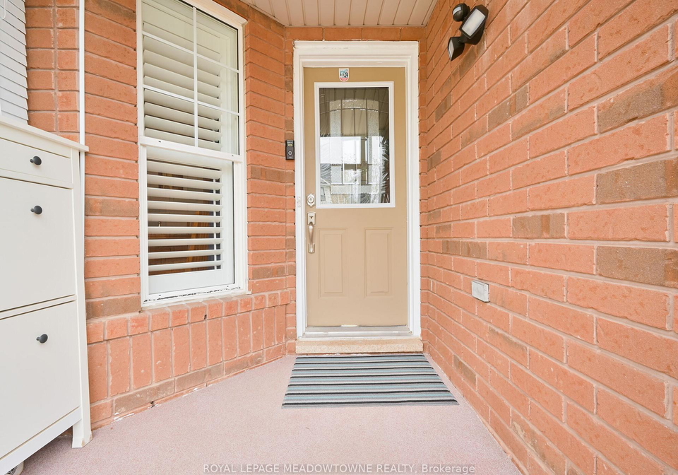 634-hamilton-crescent-milton-ontario-w12230384