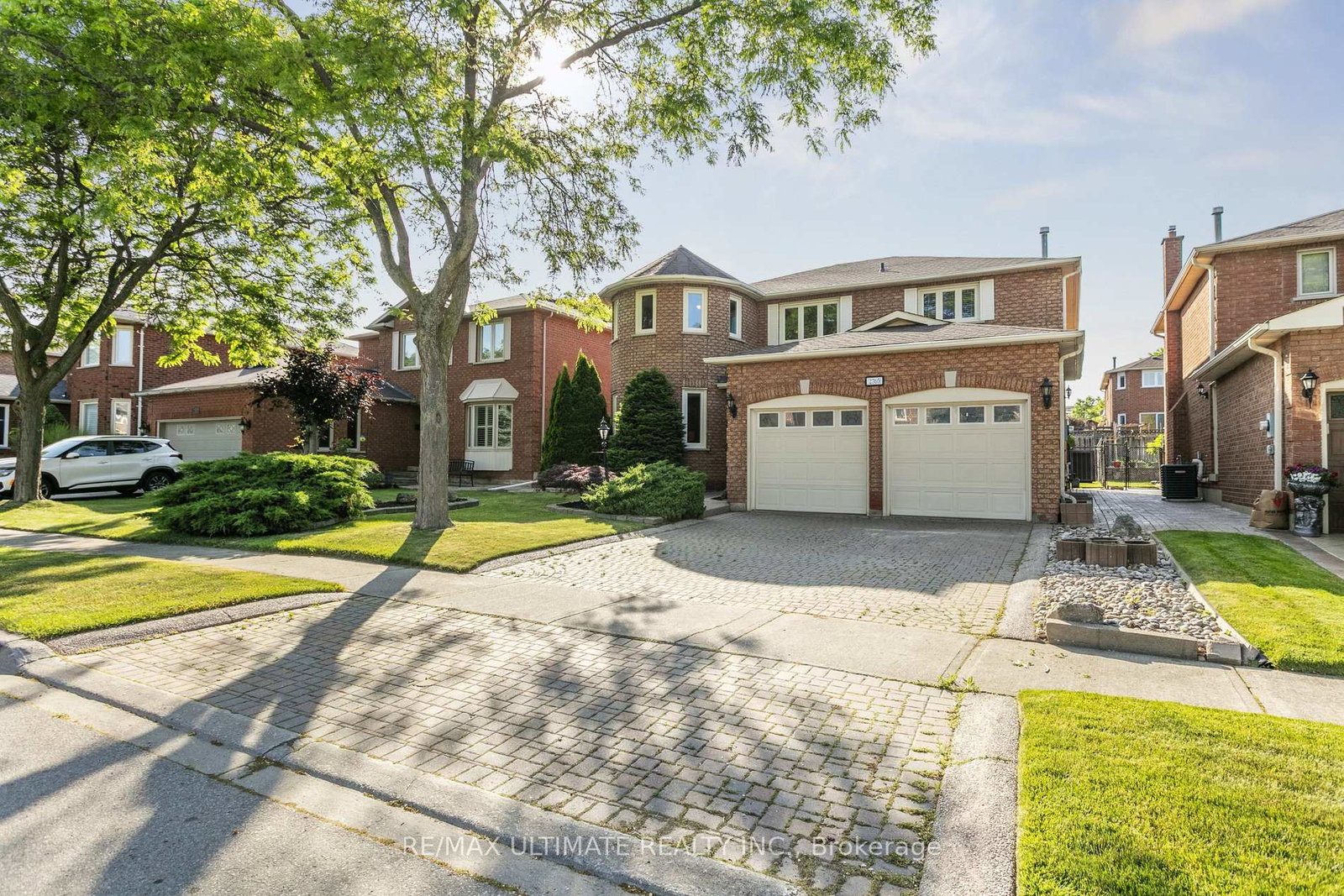2765-hardy-crescent-oakville-ontario-w12230400