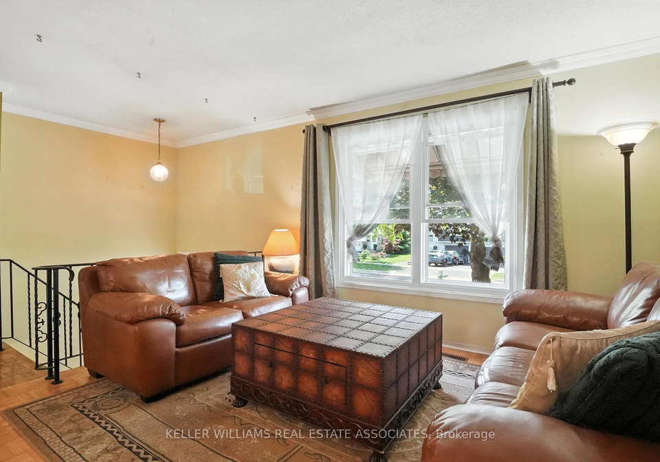 390-daralea-heights-mississauga-ontario-w12230584