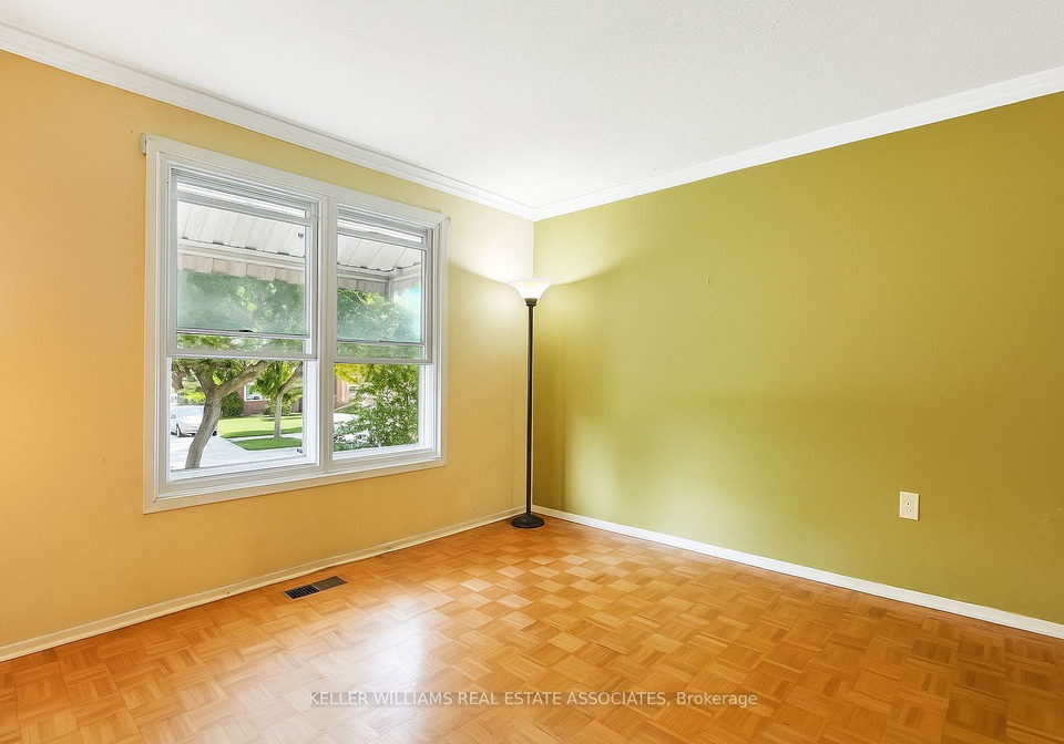 390-daralea-heights-mississauga-ontario-w12230584
