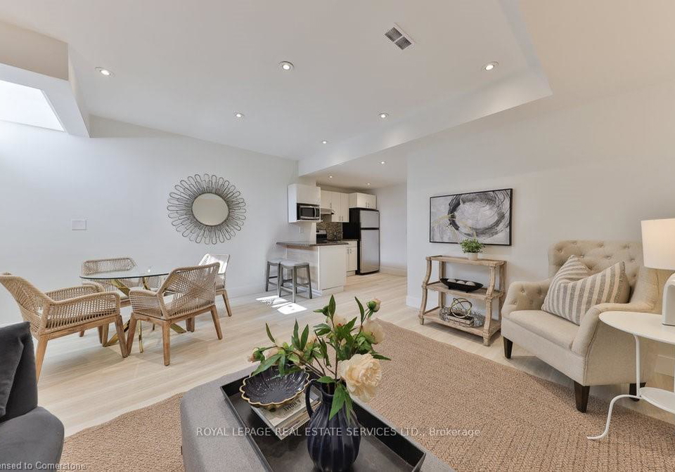 1074-gabriel-place-burlington-ontario-w12230963