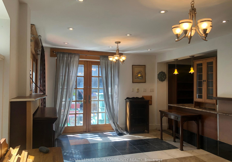 2398-dufferin-street-north-york-ontario-w12231013
