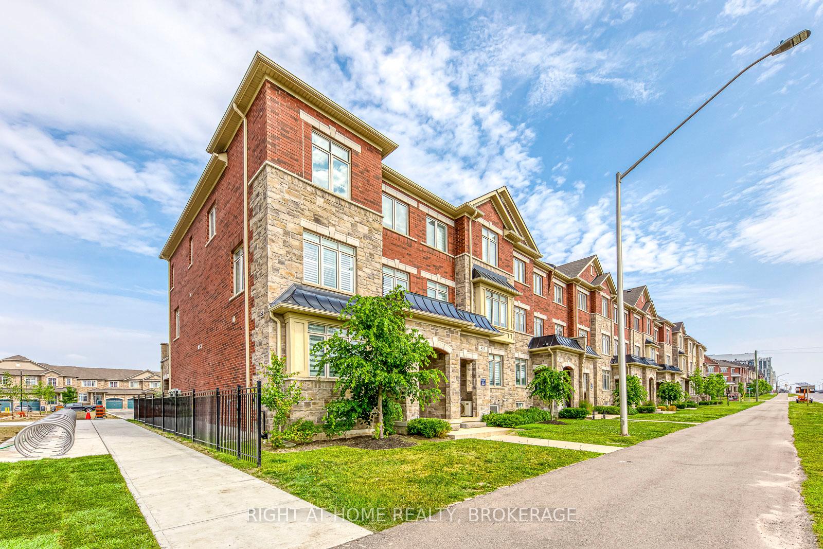 451-dundas-street-e-oakville-ontario-w12231393