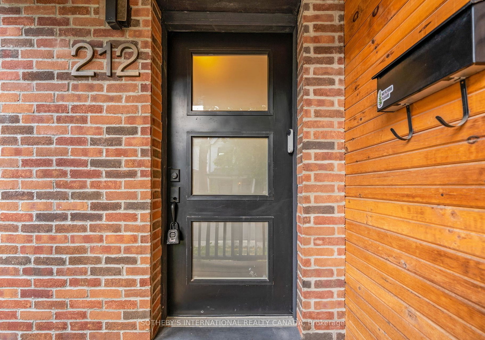 212-franklin-avenue-toronto-ontario-w12232108