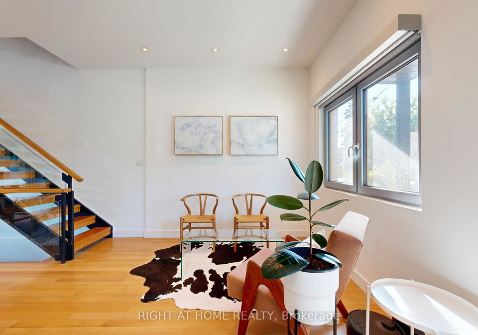 33-manchester-avenue-toronto-ontario-w12232275
