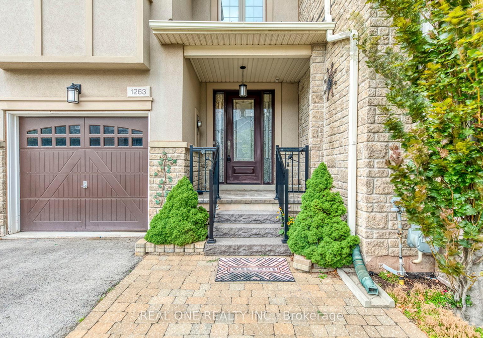 1263-craigleith-road-oakville-ontario-w12232391