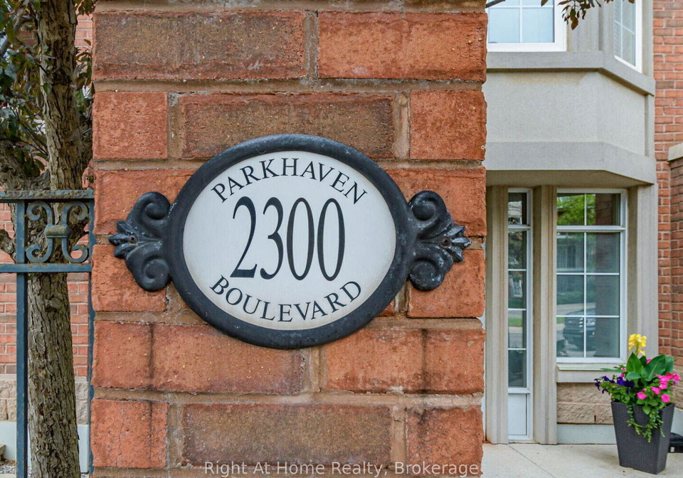 2300-parkhaven-boulevard-oakville-ontario-w12232397