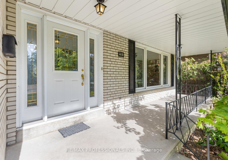 15-warrender-avenue-etobicoke-ontario-w12232813