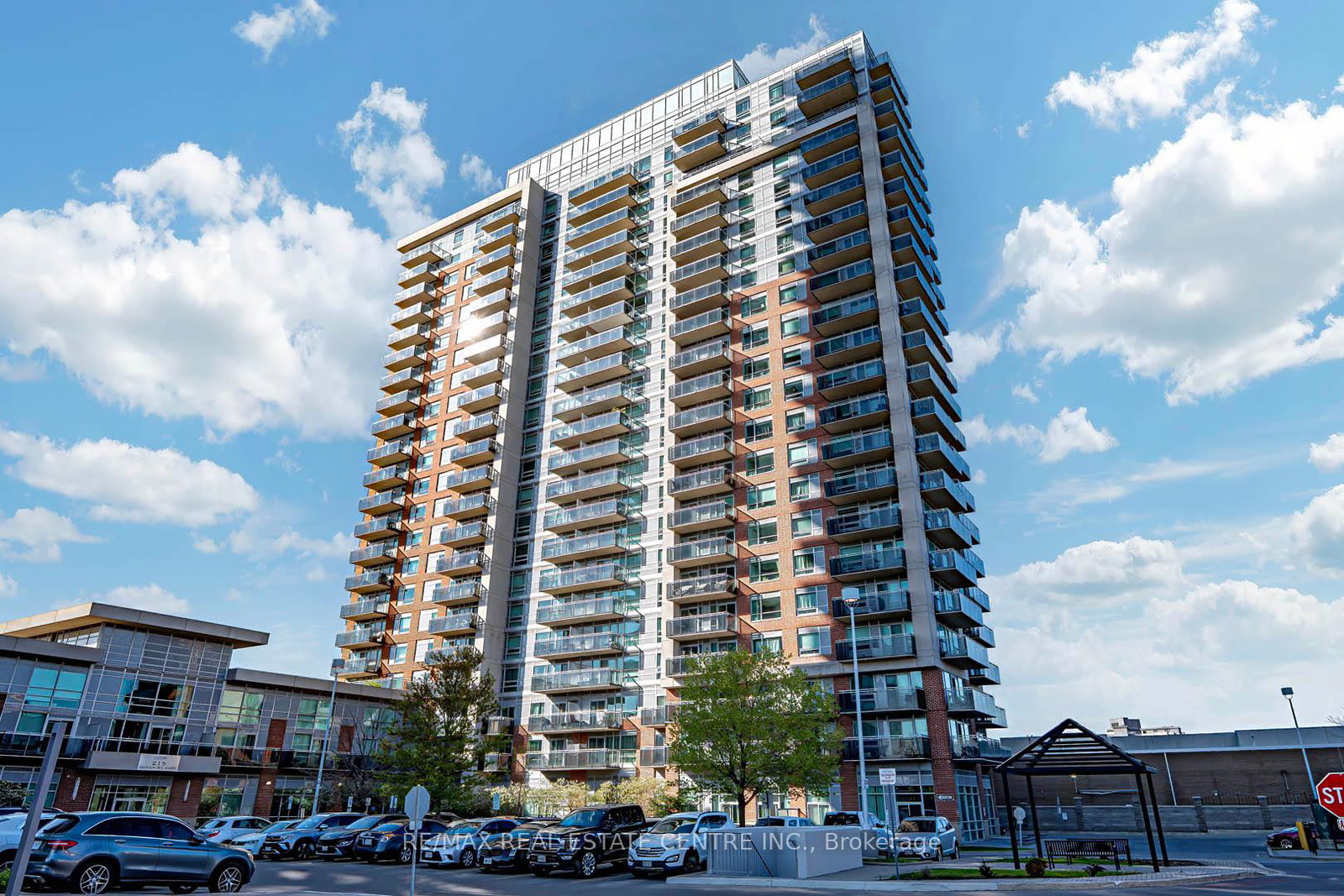 215-queen-street-e-brampton-ontario-w12233046