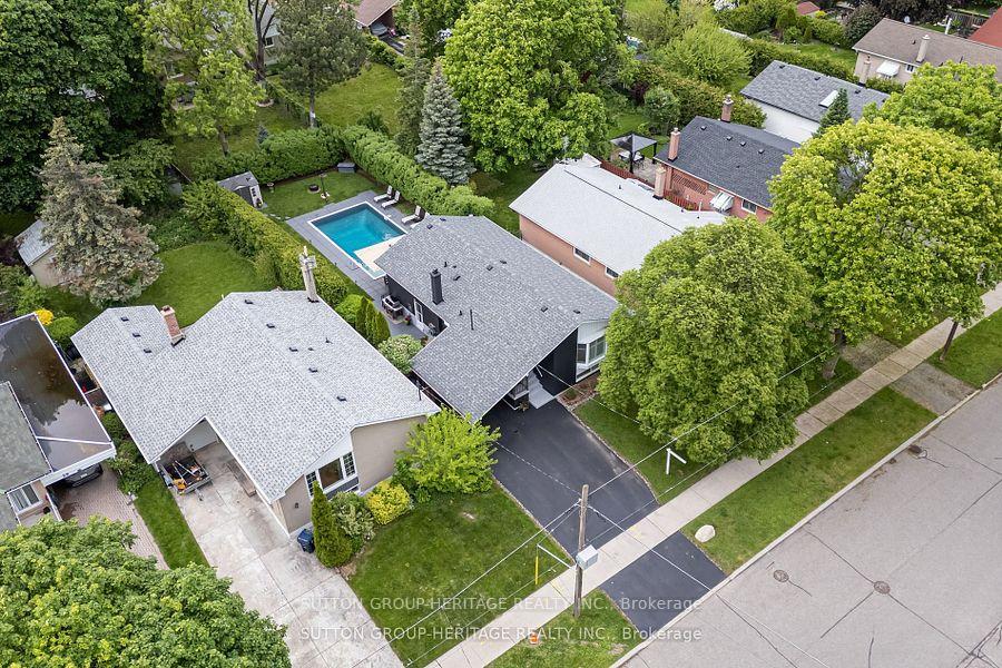 22-paragon-road-etobicoke-ontario-w12233315