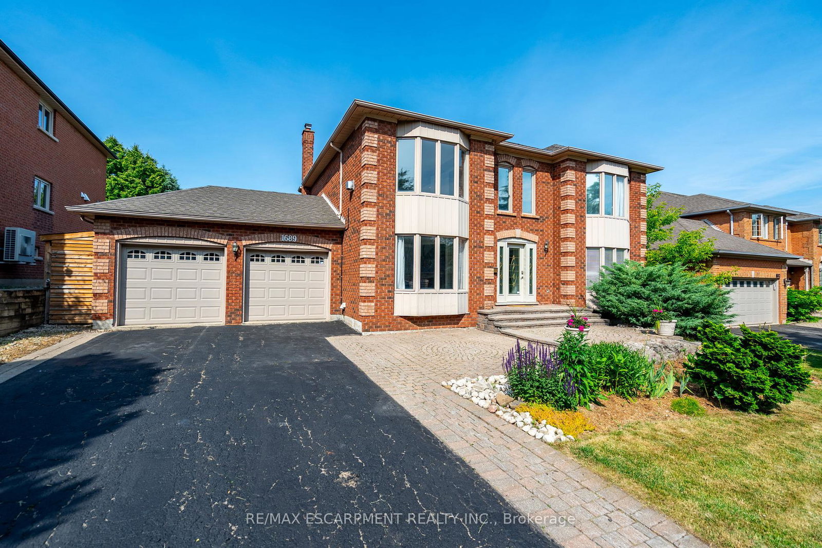 1689-kerns-road-burlington-ontario-w12233366
