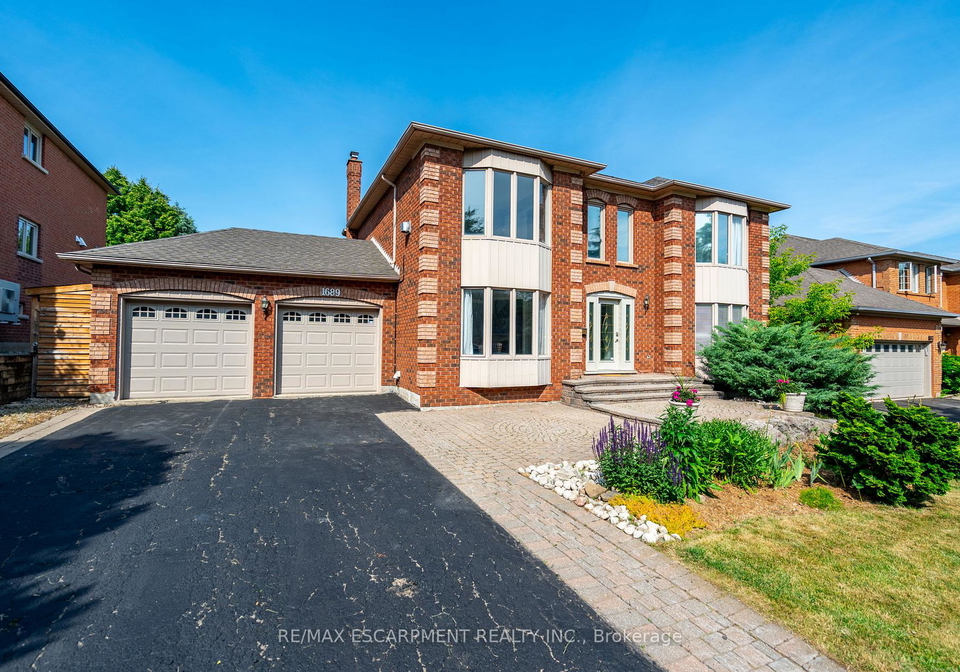 1689-kerns-road-burlington-ontario-w12233366