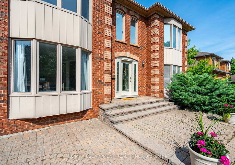 1689-kerns-road-burlington-ontario-w12233366