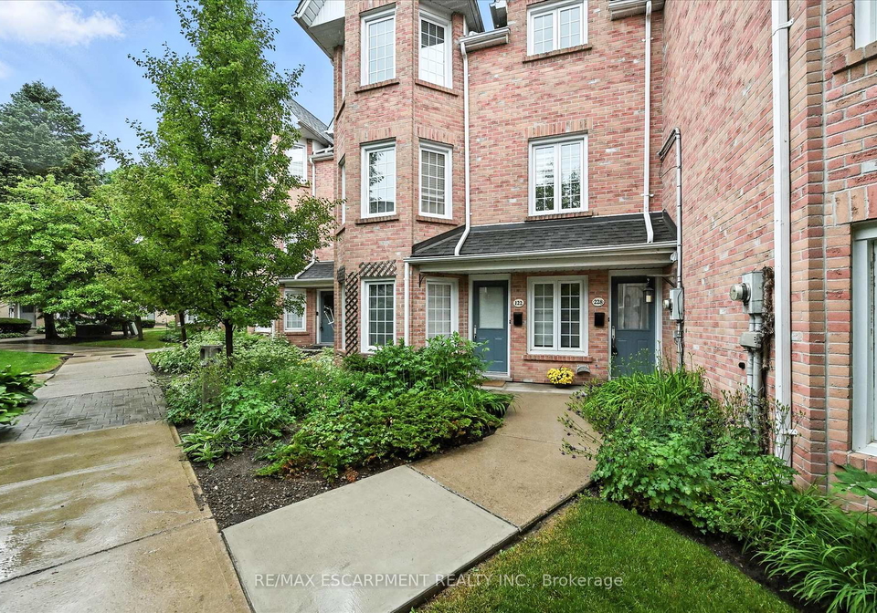 2110-cleaver-avenue-burlington-ontario-w12233402