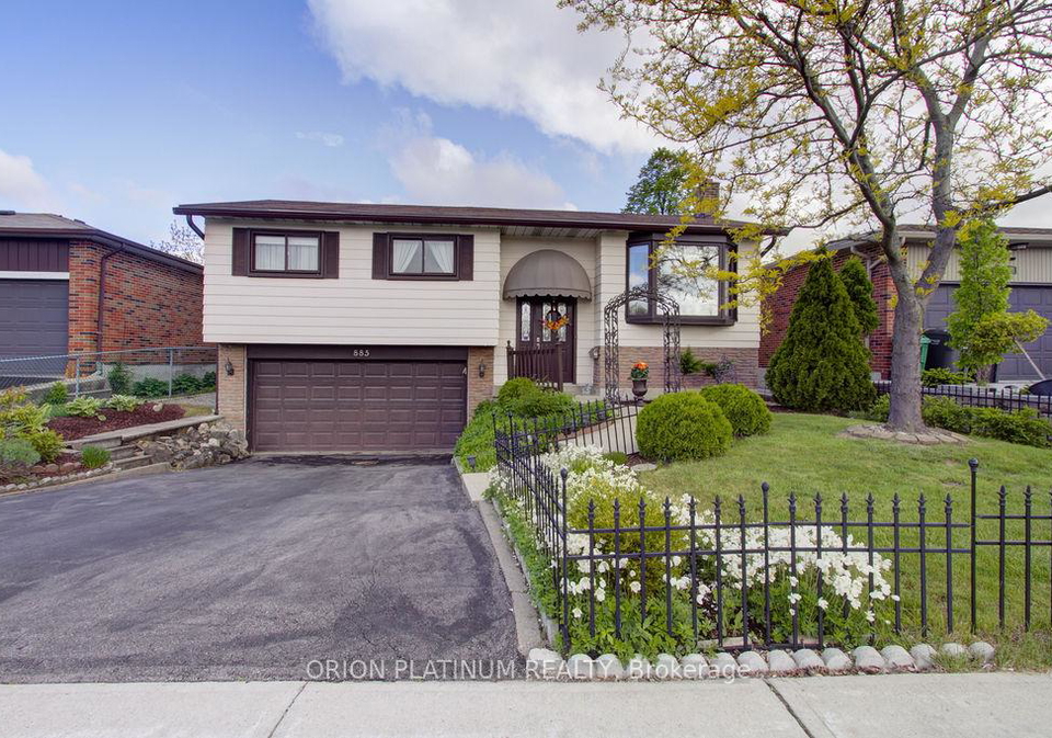 885-forestwood-drive-mississauga-ontario-w12233531