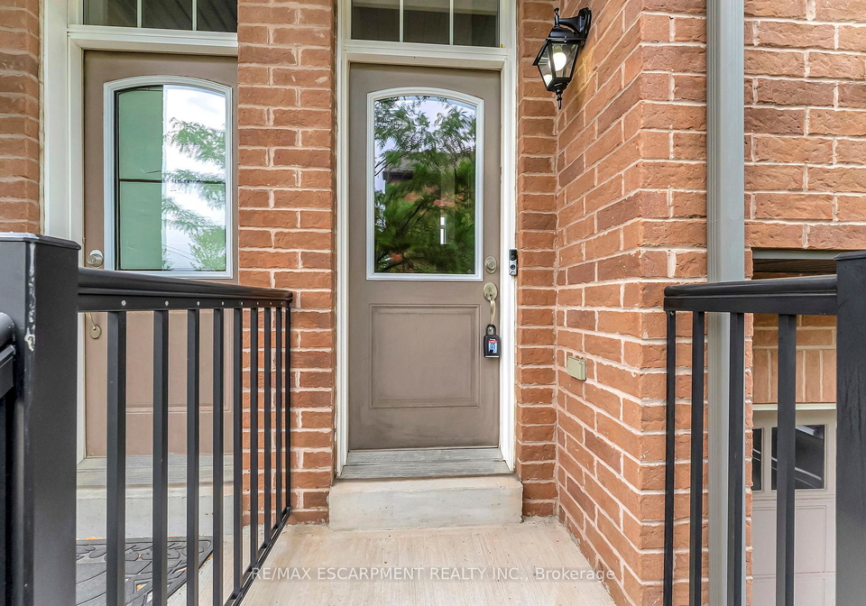 993-reimer-common-burlington-ontario-w12233701