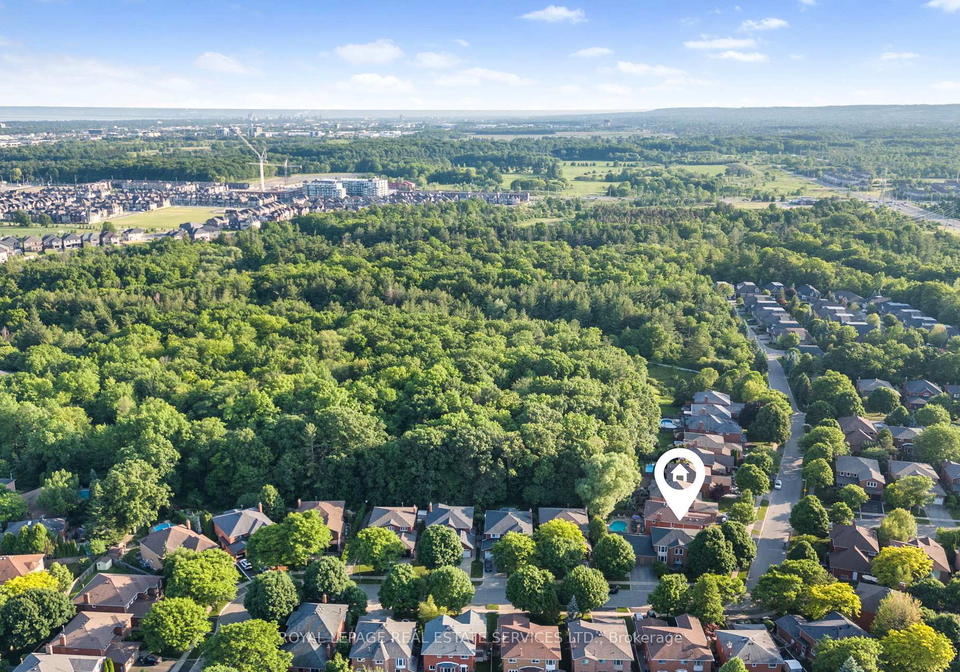 1448-stationmaster-lane-oakville-ontario-w12233772