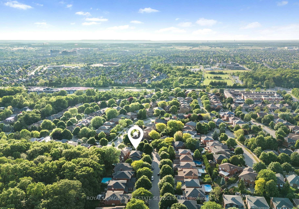 1448-stationmaster-lane-oakville-ontario-w12233772