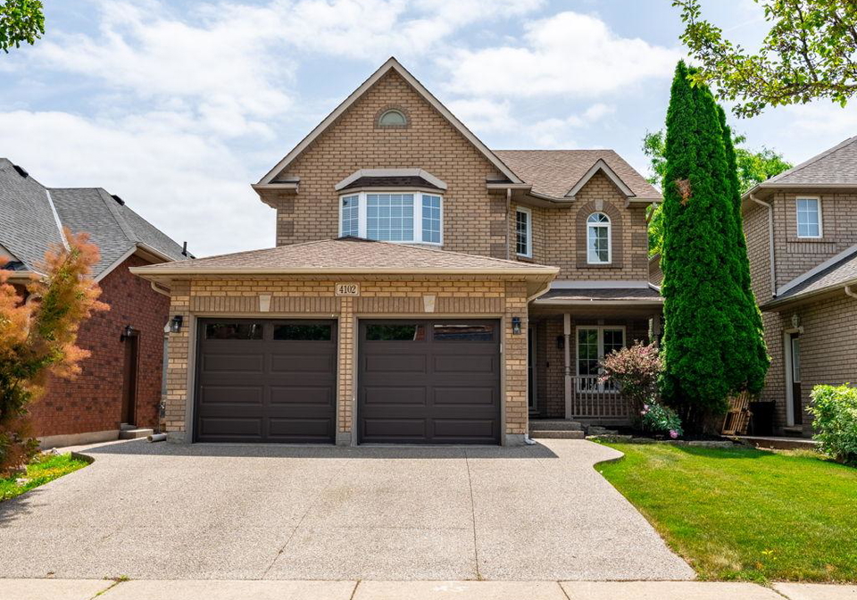 4102-bianca-forest-drive-burlington-ontario-w12233939