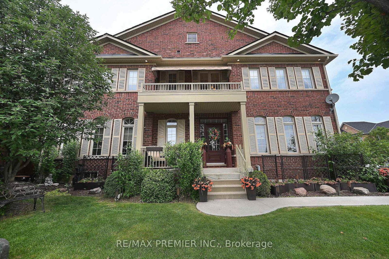 596-holland-heights-milton-ontario-w12233977