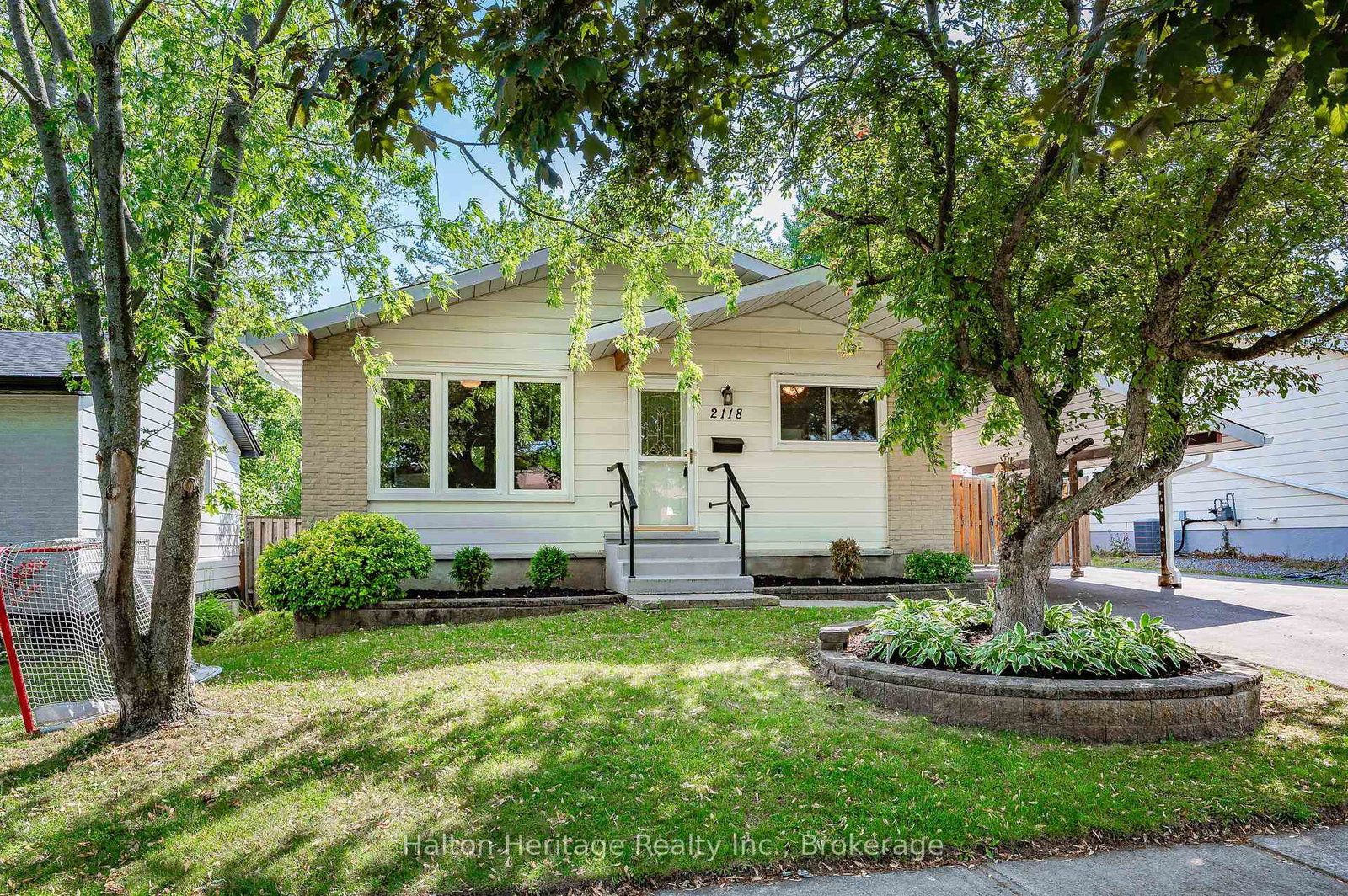 2118-cavendish-drive-burlington-ontario-w12234604