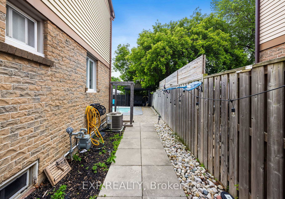 578-laurier-avenue-milton-ontario-w12234630