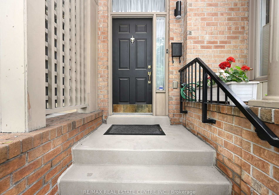 3587-kariya-drive-mississauga-ontario-w12235389