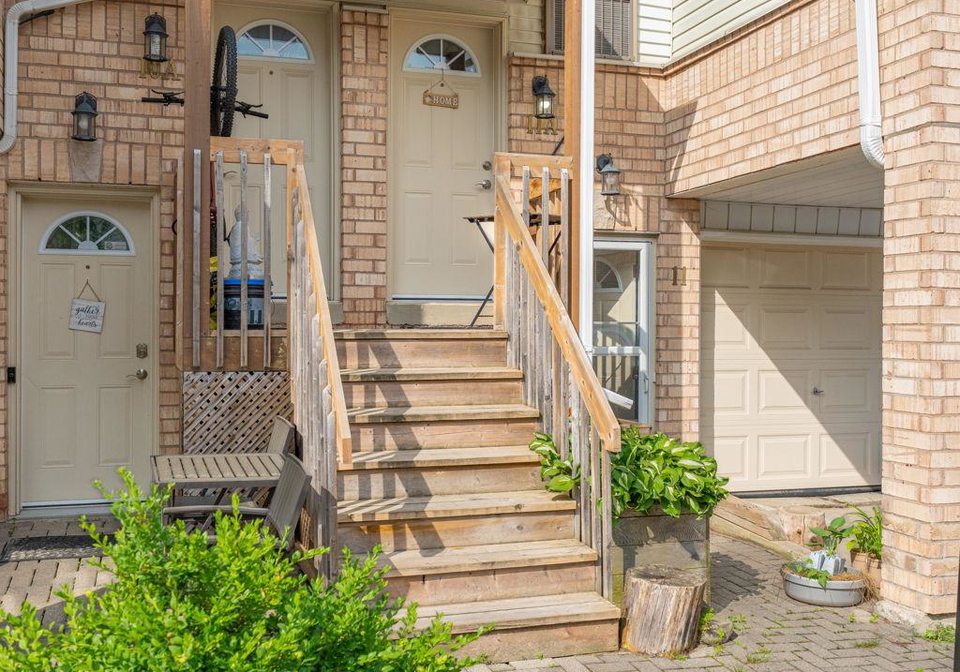 11-robert-lane-halton-hills-ontario-w12235565