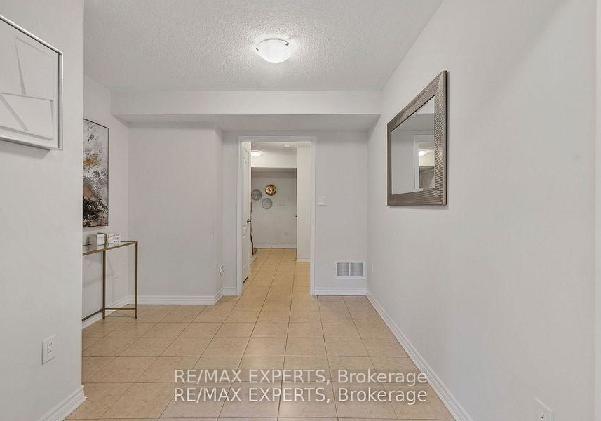 1607-gainer-crescent-milton-ontario-w12235981