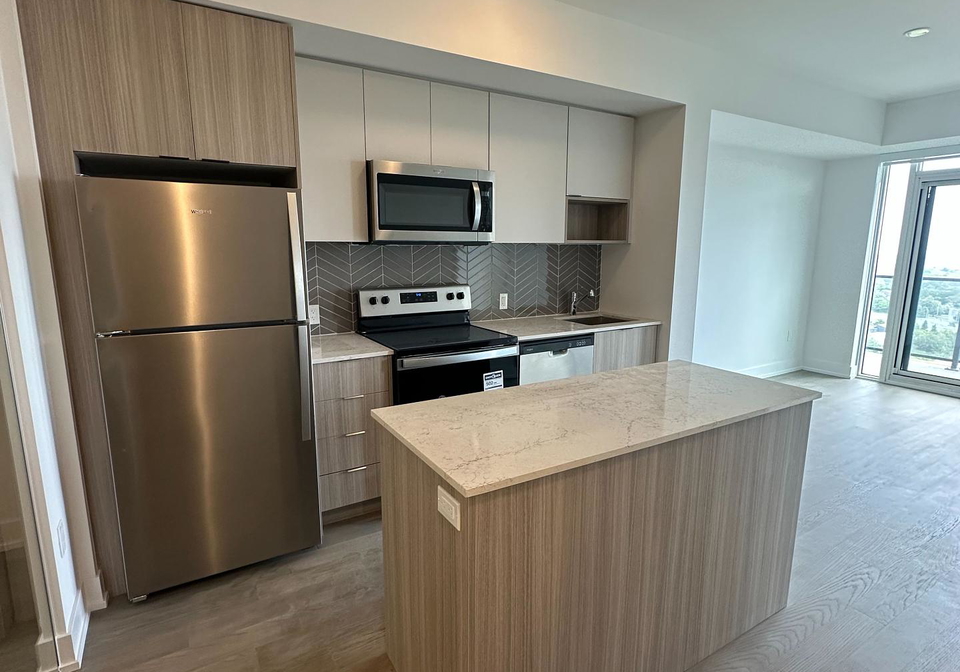 202-burnhamthorpe-road-e-mississauga-ontario-w12236095