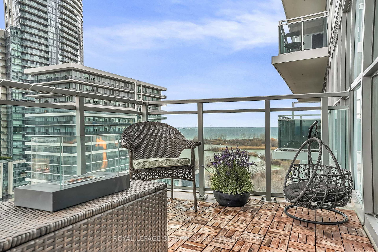 33-shore-breeze-drive-etobicoke-ontario-w12236363