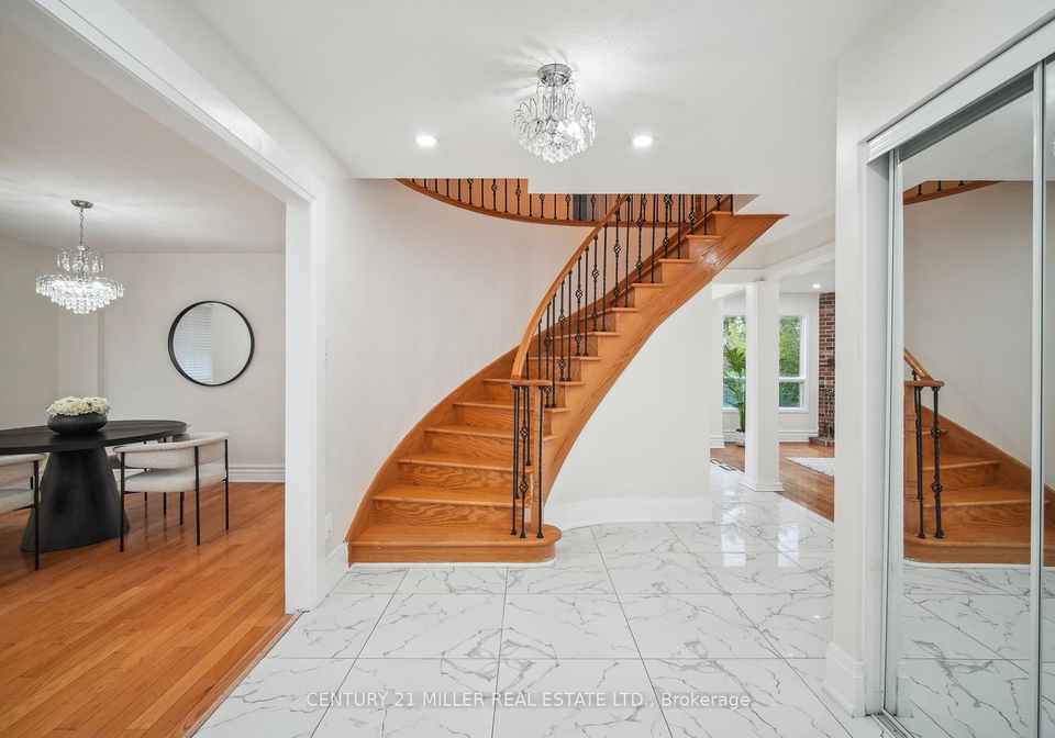285-mississaga-street-oakville-ontario-w12236487