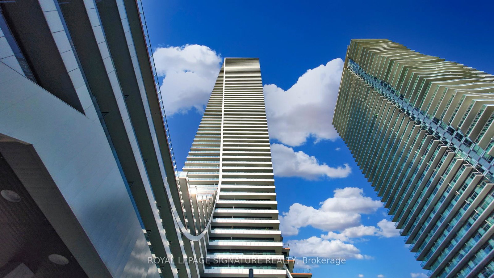 30-shore-breeze-drive-etobicoke-ontario-w12236594