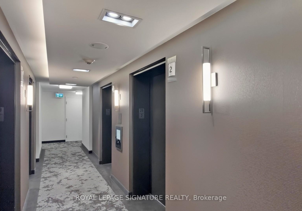 30-shore-breeze-drive-etobicoke-ontario-w12236594