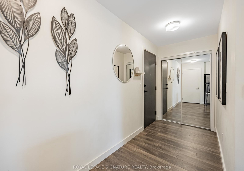 210-sabina-drive-oakville-ontario-w12236830