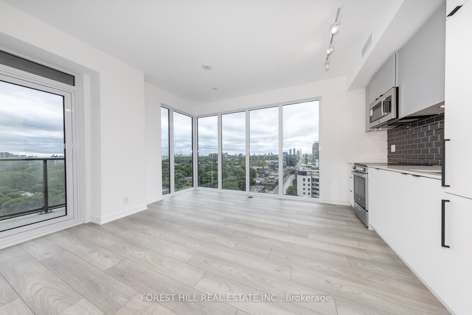 285-dufferin-street-toronto-ontario-w12236992