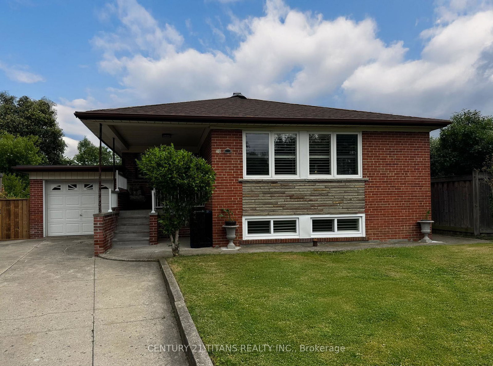 20-appletree-court-york-ontario-w12237314