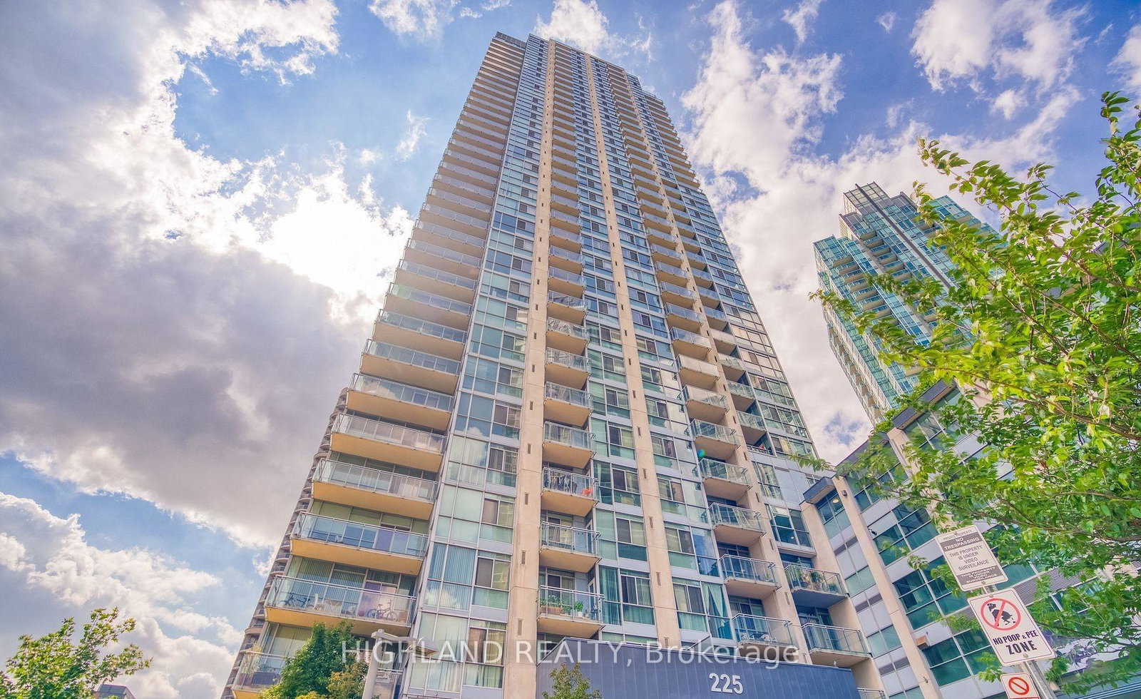 225-webb-drive-mississauga-ontario-w12237411