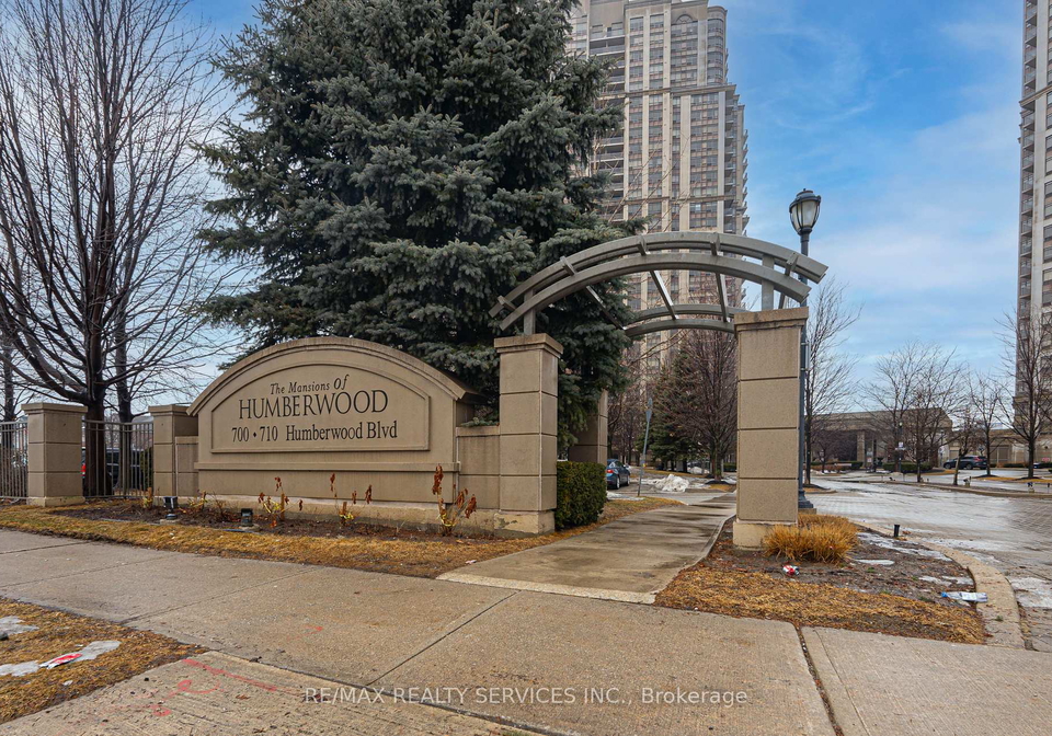 700-humberwood-boulevard-e-etobicoke-ontario-w12237699