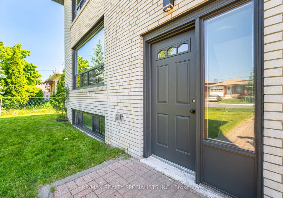 1082-greaves-avenue-mississauga-ontario-w12237724