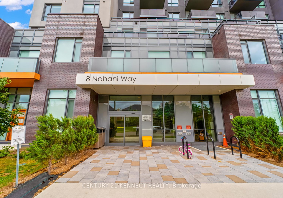 8-nahani-way-mississauga-ontario-w12238497
