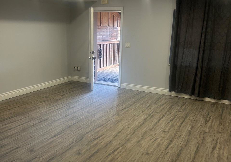 425-caledonia-lower-road-toronto-ontario-w12238524