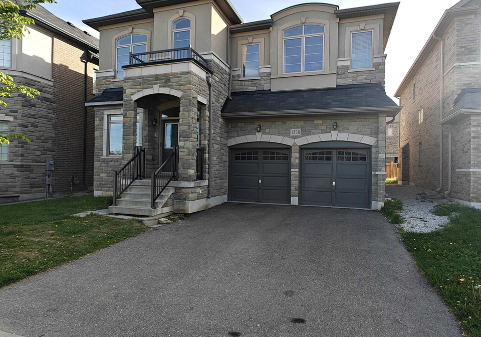 1538-devine-point-milton-ontario-w12238711