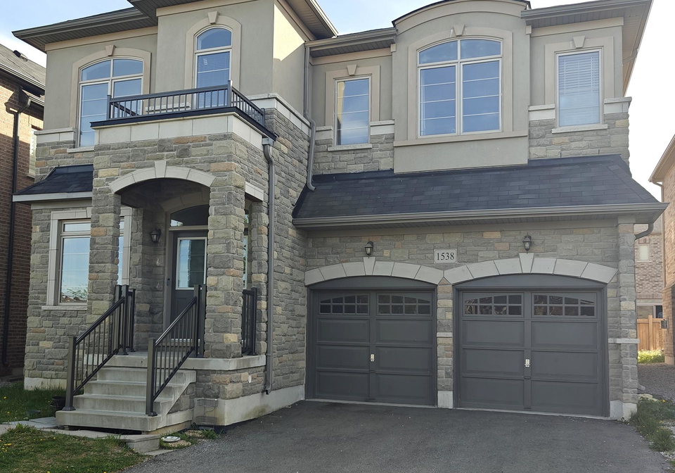 1538-devine-point-milton-ontario-w12238711
