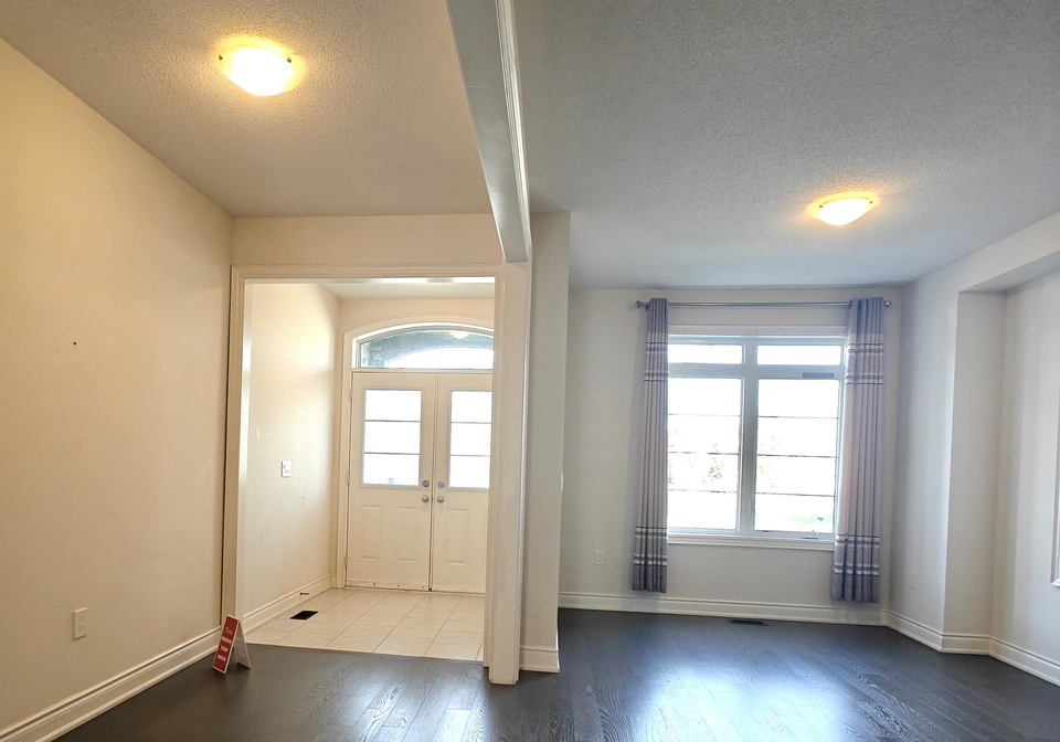 1538-devine-point-milton-ontario-w12238711