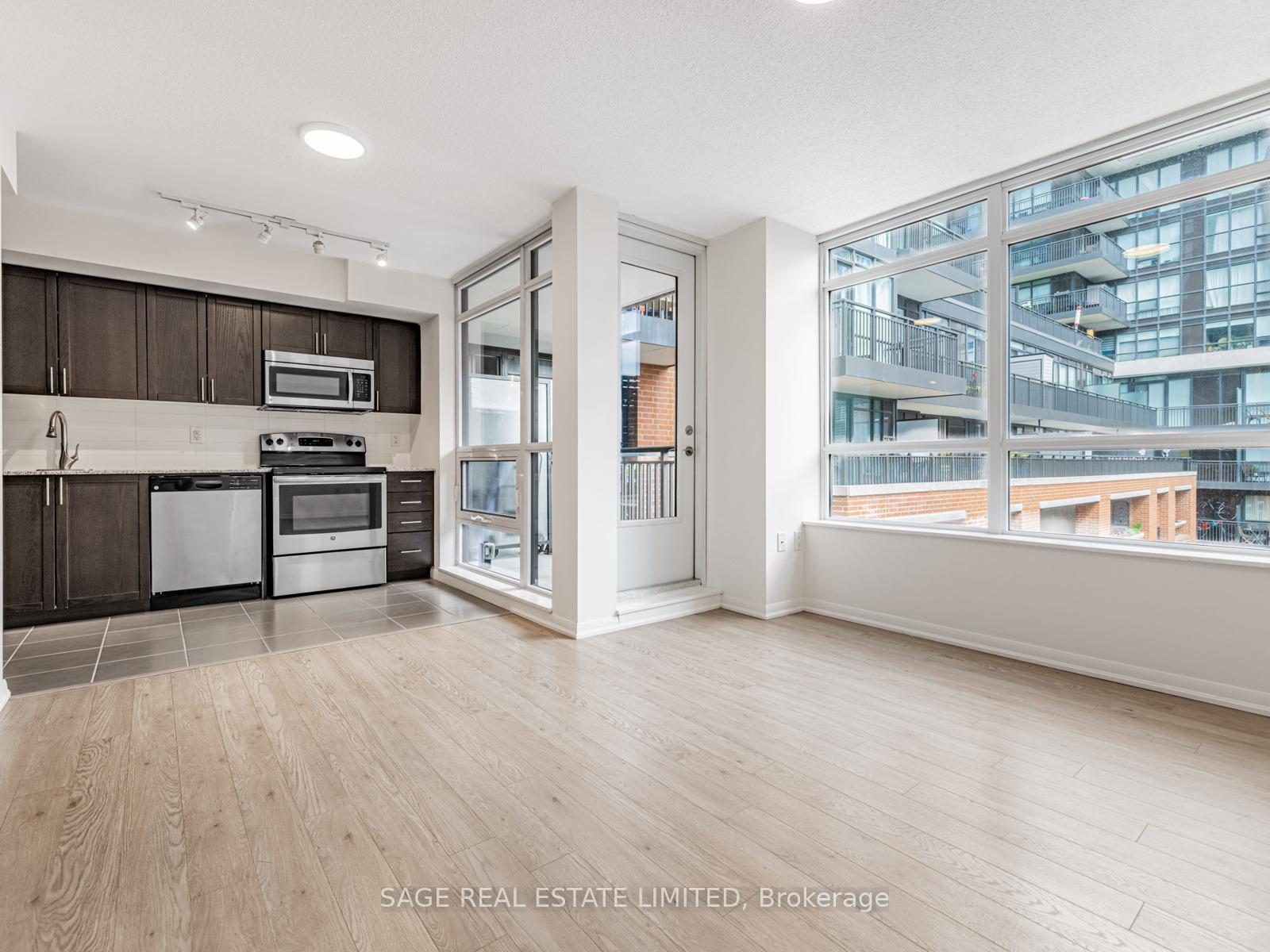 830-lawrence-avenue-w-north-york-ontario-w12239068