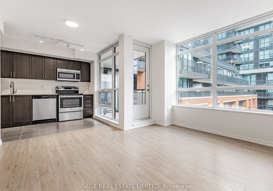 830-lawrence-avenue-w-north-york-ontario-w12239068