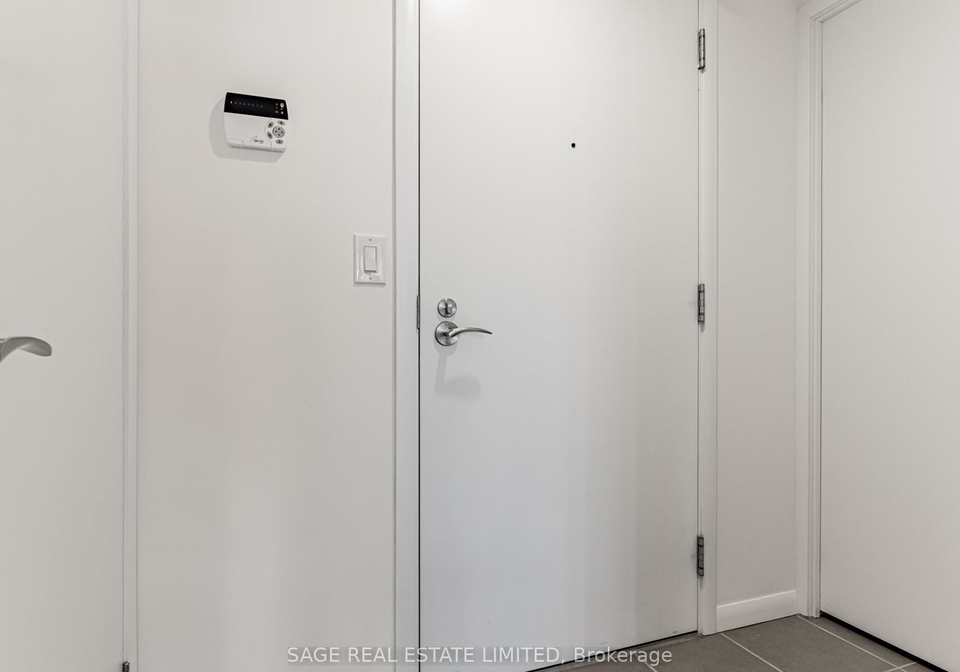 830-lawrence-avenue-w-north-york-ontario-w12239068